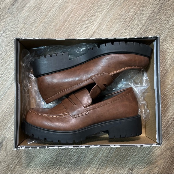 Soda | Hender Platform Loafers - Picture 12 of 14